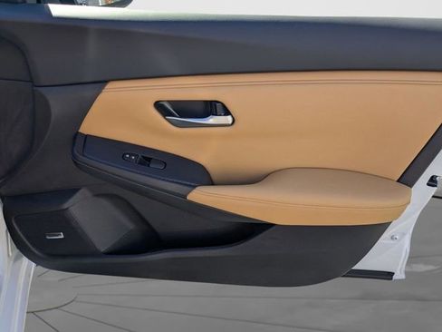 New 2025 Nissan Sentra SV w/ SV Premium Package FWD image 32