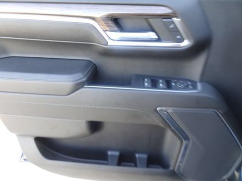 Used 2022 Chevrolet Silverado 1500 RST AWD/4WD image 8
