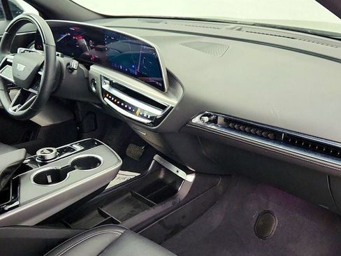 Used 2025 Cadillac Lyriq Sport image 23