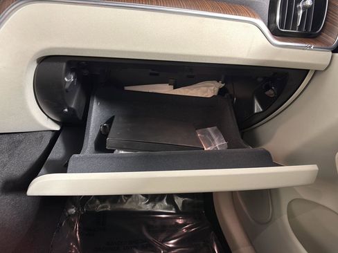 Used 2021 Volvo XC60 T8 Inscription Expression image 35