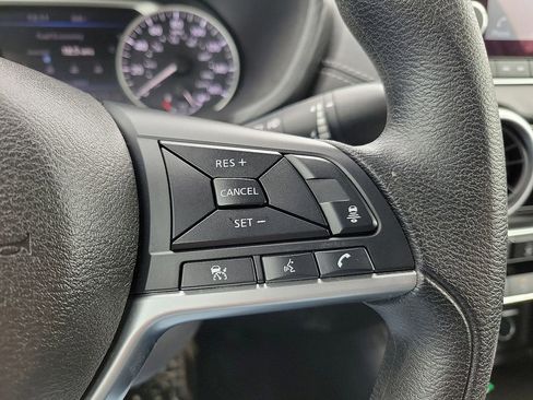 Used 2024 Nissan Sentra SV image 18