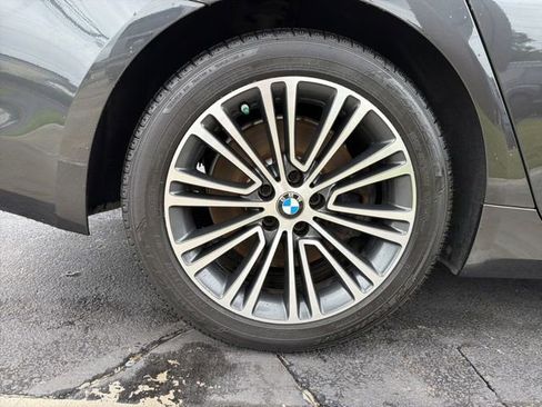 Used 2019 BMW 540i w/ Premium Package RWD image 32