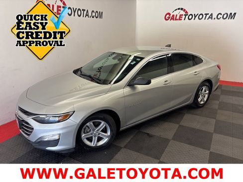 Used 2022 Chevrolet Malibu LS FWD image 1