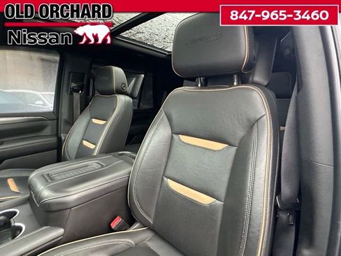 Used 2021 GMC Yukon AT4 w/ Rear Media and Nav Package AWD/4WD image 11