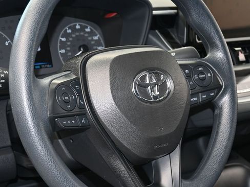 Used 2025 Toyota Corolla LE image 13