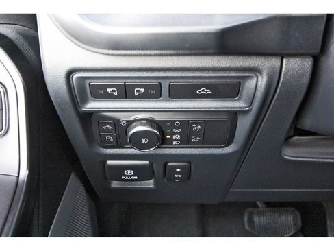 Certified 2022 Ford F150 Platinum w/ Equipment Group 701A High AWD/4WD image 15