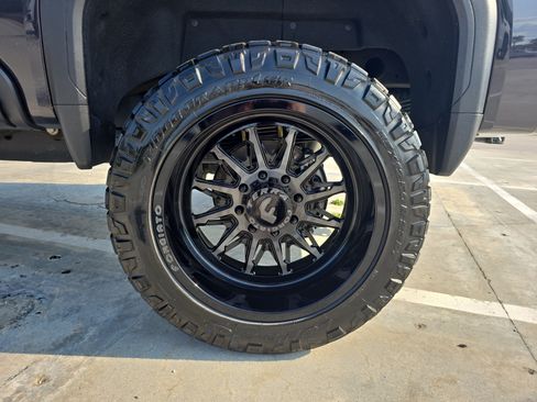 Used 2024 GMC Sierra 2500 Denali Ultimate AWD/4WD image 34