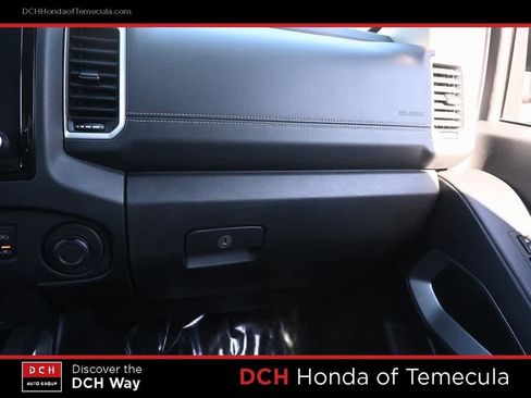 Used 2023 Nissan Frontier SV image 14