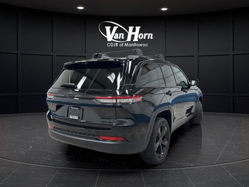 Used 2023 Jeep Grand Cherokee Limited w/ Luxury Tech Group II AWD/4WD image 7