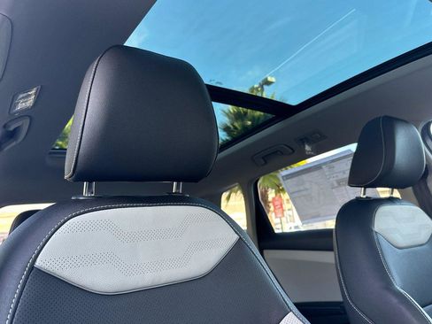 New 2026 Volkswagen Taos SEL image 16