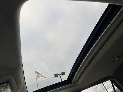 Used 2013 Toyota 4Runner Limited image 21