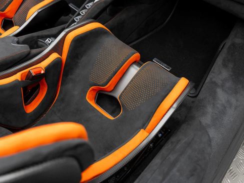 New 2026 McLaren 750S Spider RWD image 32