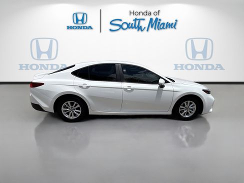 Used 2025 Toyota Camry LE w/ Convenience Package FWD image 8