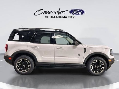 Certified 2023 Ford Bronco Sport Outer Banks w/ Tech Package AWD/4WD image 9