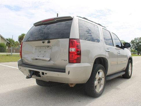 Used 2007 Chevrolet Tahoe LTZ w/ LTZ Preferred Equipment Group RWD image 21