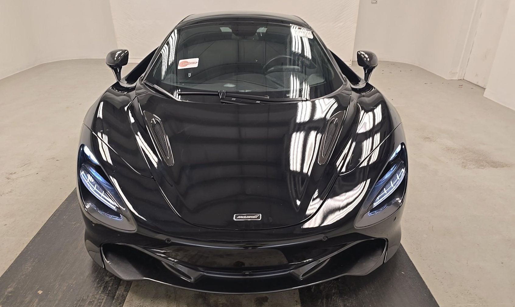 Used 2020 McLaren 720S Luxury RWD image 3