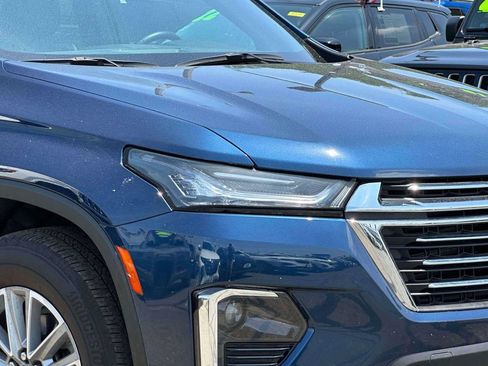 Used 2023 Chevrolet Traverse LT FWD image 8