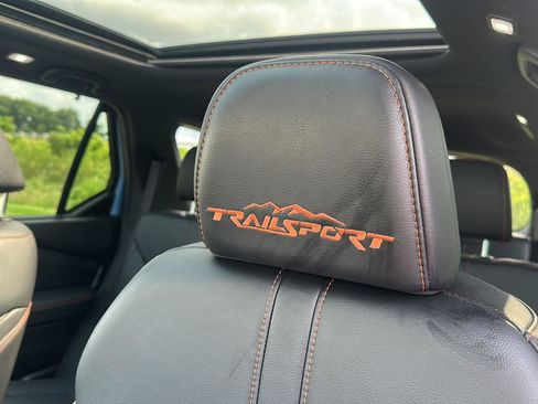 Used 2025 Honda Pilot TrailSport image 25