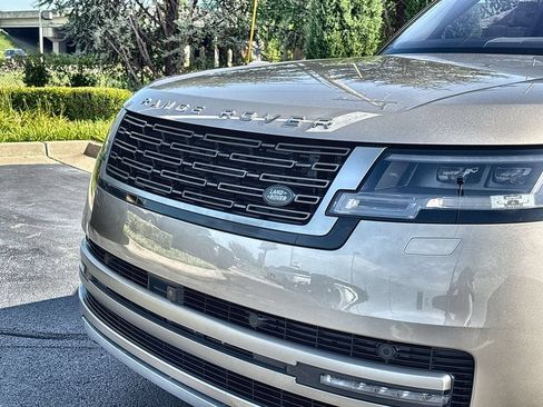 Certified 2023 Land Rover Range Rover SE AWD/4WD image 9