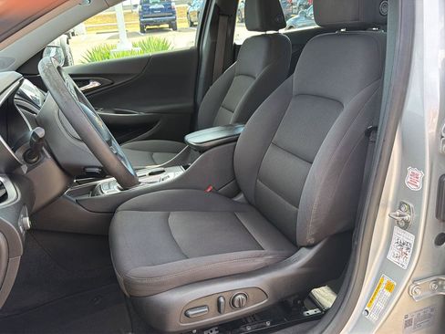 Used 2022 Chevrolet Malibu LT FWD image 12