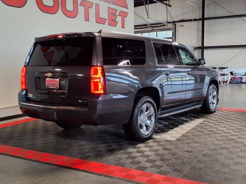 Used 2017 Chevrolet Suburban Premier image 8