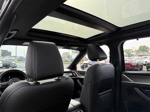 New 2025 MAZDA CX-70 Plug-In Hybrid w/ Premium Plus image 18