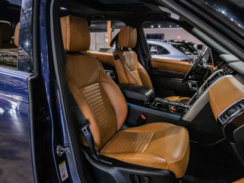 Used 2019 Land Rover Discovery HSE Luxury image 29
