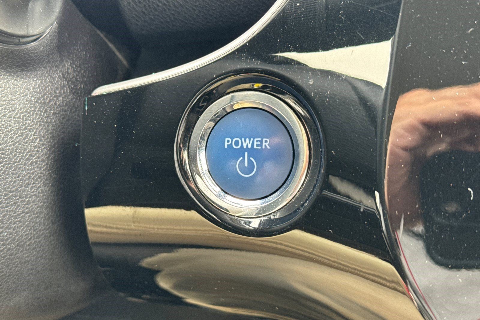 Used 2018 Toyota Prius One FWD image 17
