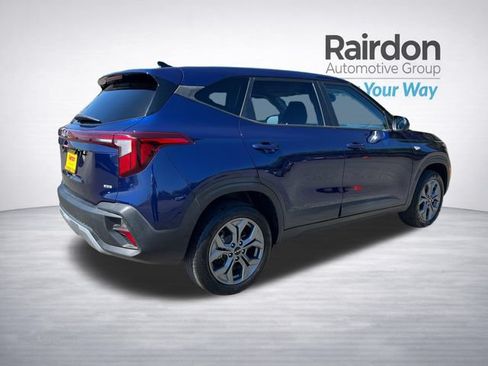 Used 2025 Kia Seltos LX AWD/4WD image 7