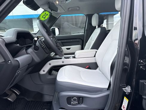 Used 2025 Land Rover Defender 130 V8 image 11