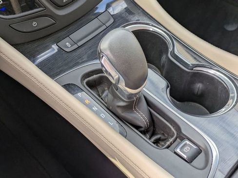 Used 2017 Buick Envision Essence image 24