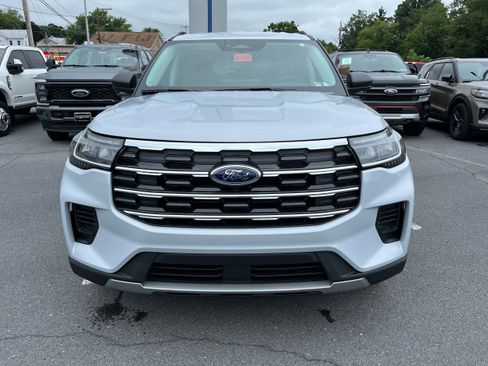 New 2026 Ford Explorer Active AWD/4WD image 3