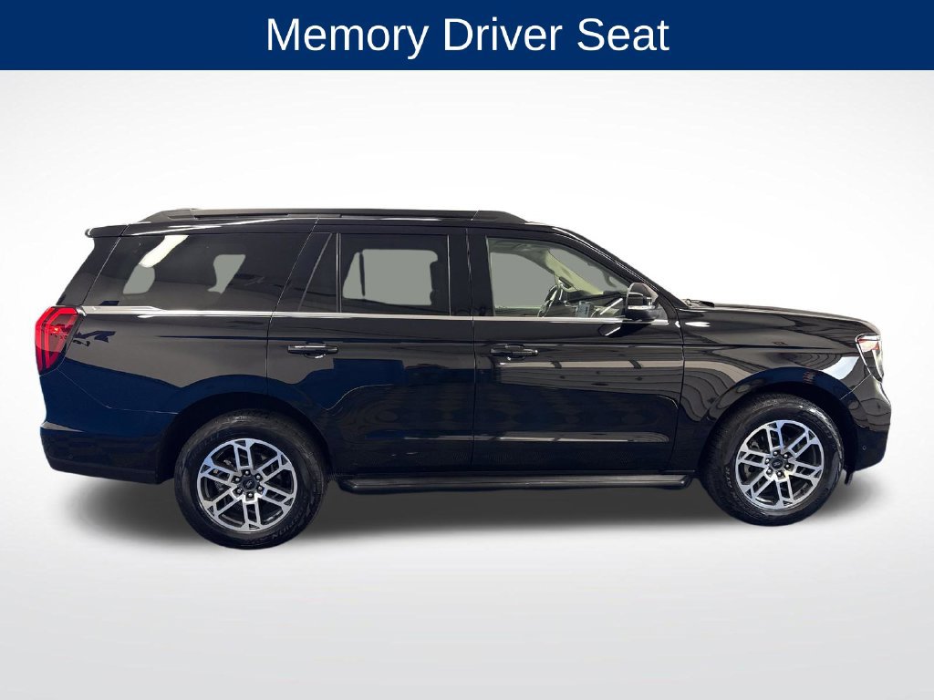 Used 2025 Ford Expedition Active AWD/4WD image 7