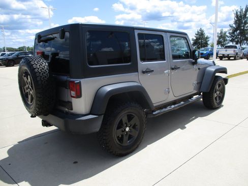 Used 2014 Jeep Wrangler Unlimited Sport w/ Quick Order Package 24S AWD/4WD image 6