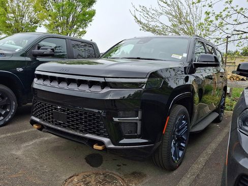 New 2026 Jeep Grand Wagoneer 4WD image 1