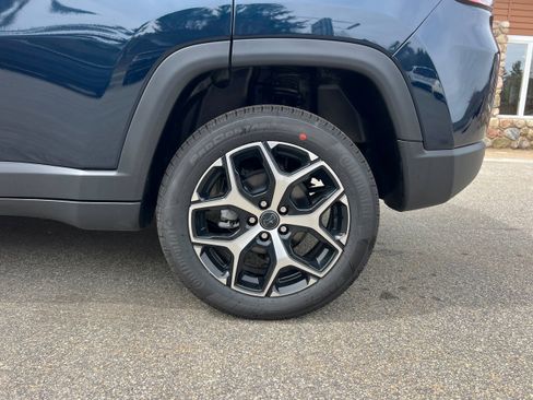 New 2026 Jeep Compass Limited AWD/4WD image 9