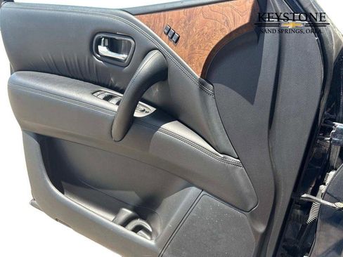 Used 2023 Nissan Armada SL w/ Captain's Chairs Package image 8