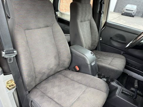 Used 2003 Jeep Wrangler Rubicon AWD/4WD image 9