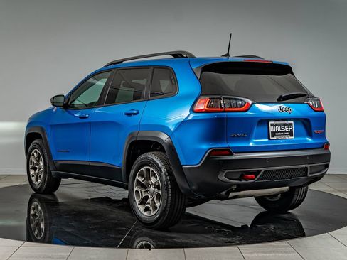 Used 2020 Jeep Cherokee Trailhawk w/ Cold Weather Group AWD/4WD image 7