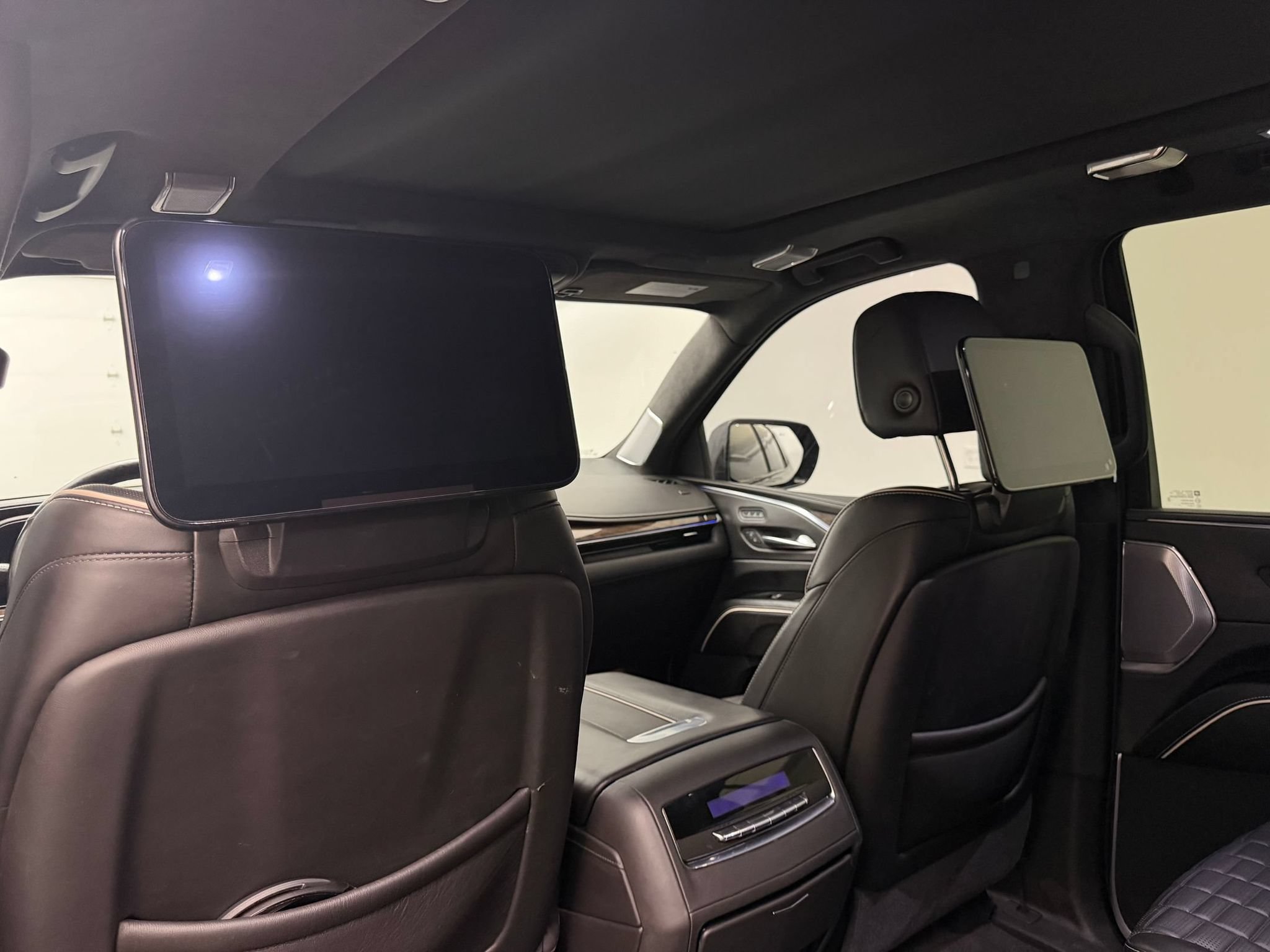 Used 2021 Cadillac Escalade Sport Platinum AWD/4WD image 29