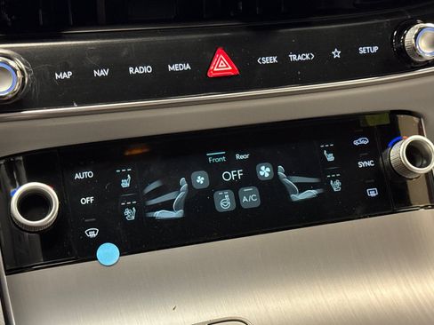New 2026 Genesis GV70 2.5T Advanced AWD/4WD image 21