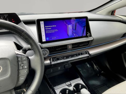 Used 2024 Toyota Prius XLE AWD/4WD image 9