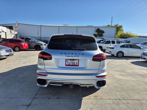 Used 2016 Porsche Cayenne GTS image 8