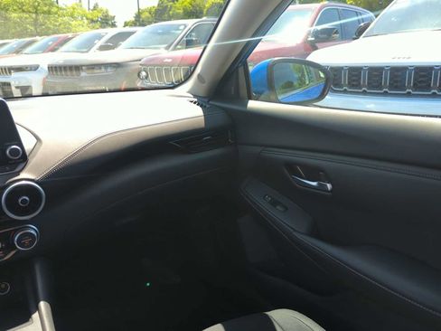 Used 2025 Nissan Sentra SV w/ All-Weather Package FWD image 32