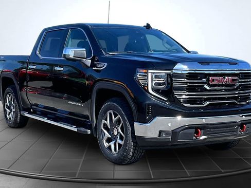 Used 2023 GMC Sierra 1500 SLT w/ SLT Premium Plus Package AWD/4WD image 22