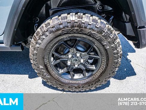 Used 2025 Jeep Wrangler Unlimited Sport AWD/4WD image 17