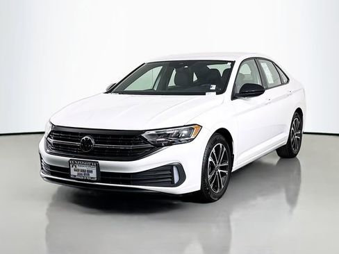 Certified 2024 Volkswagen Jetta Sport image 3