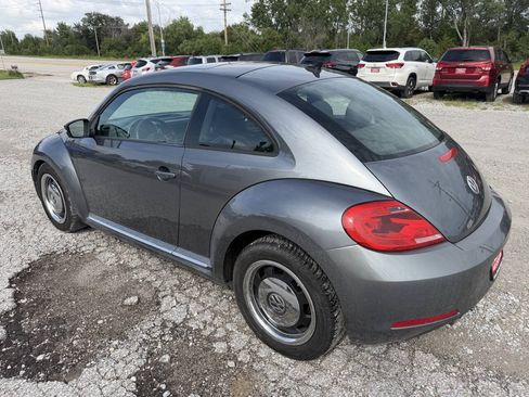 Used 2012 Volkswagen Beetle 2.5 FWD image 5