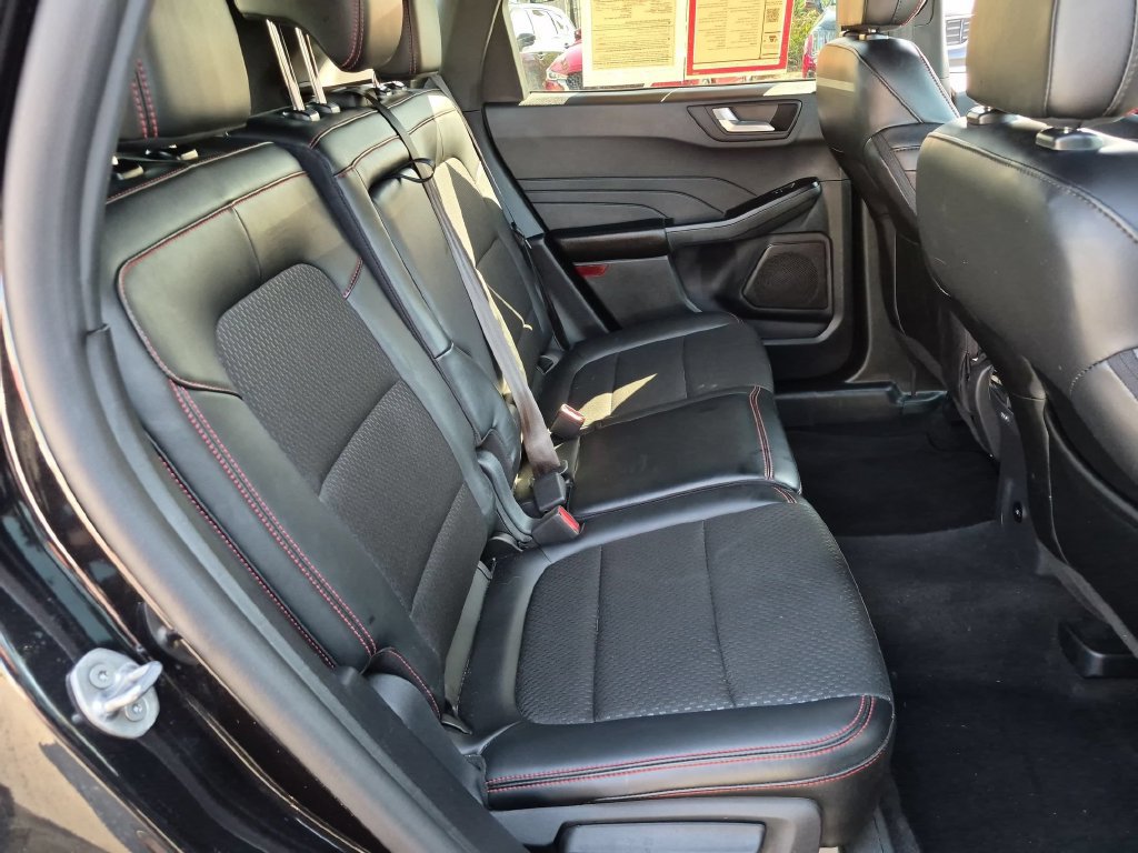 Used 2025 Ford Escape ST-Line AWD/4WD image 30