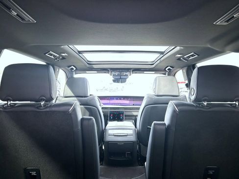 Certified 2025 Cadillac Escalade ESV Sport w/ Touring Package image 25